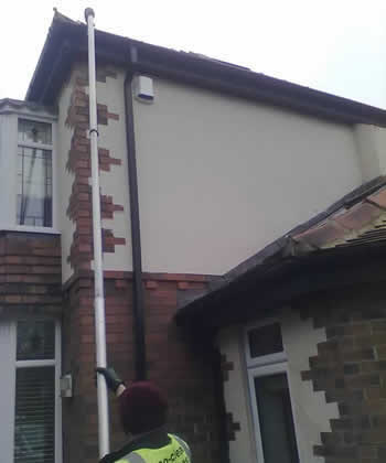 Gutter vacuum systems